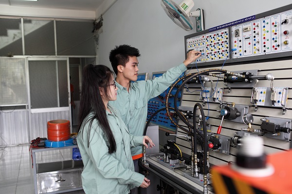 Tuyển dụng kỹ thuật điện tại Đà Nẵng &#8211; Nhu cầu cao, lương hấp dẫn - Ảnh 1